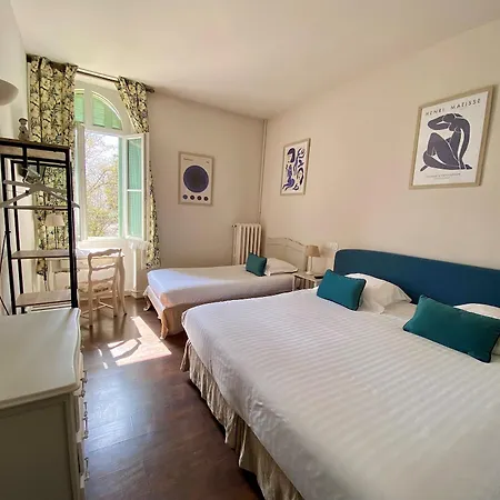 Logis La Bellaudiere Hotel 2*