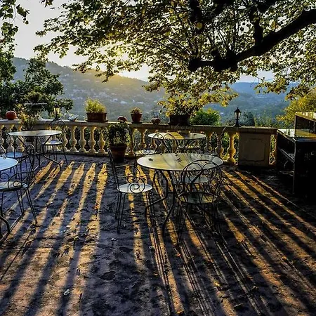 Logis La Bellaudiere Hotel 2*