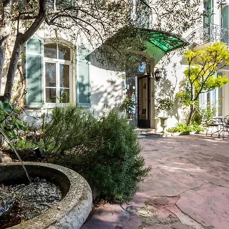 Logis La Bellaudiere Hotel