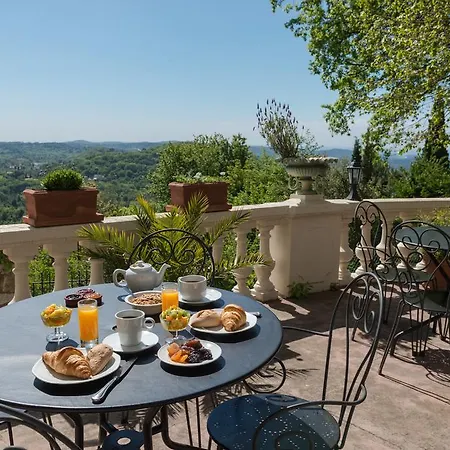 Hotel Logis La Bellaudiere 2*