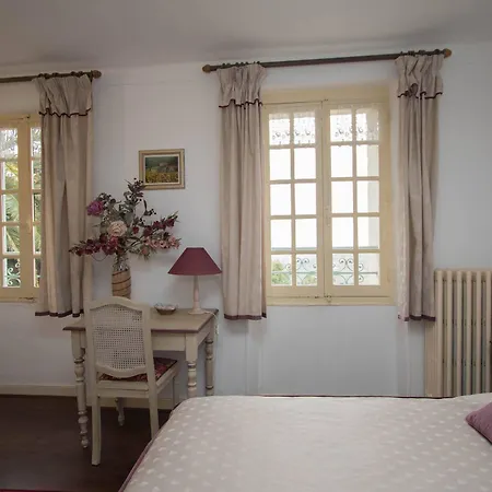 Logis La Bellaudiere Hotel 2*
