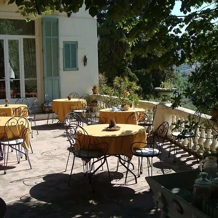 Logis La Bellaudiere Hotel