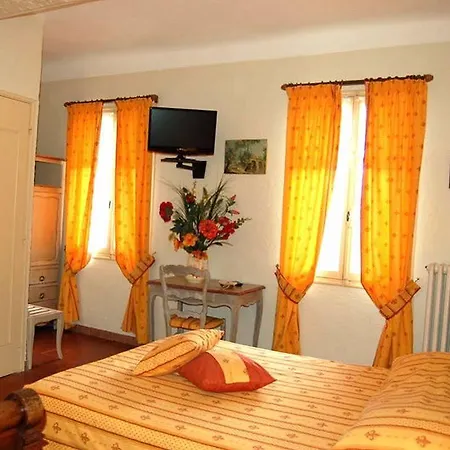 Szálloda Logis La Bellaudiere Grasse