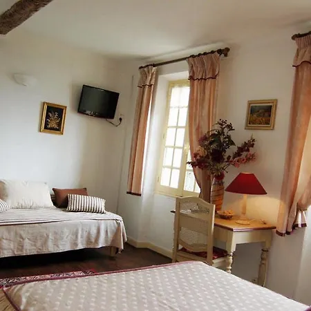 Hotel Logis La Bellaudiere 2*