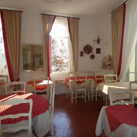 Szálloda Logis La Bellaudiere Grasse